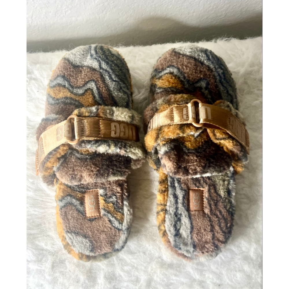 UGG Classic Fluff It Cali Topo Desert Slippers Men Size 6, Women Size 8